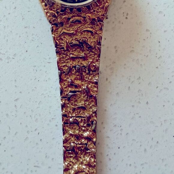 Vintage Waltham Diamond Nugget Watch Gold Tone Stainless Steel new battery - Picture 6 of 11